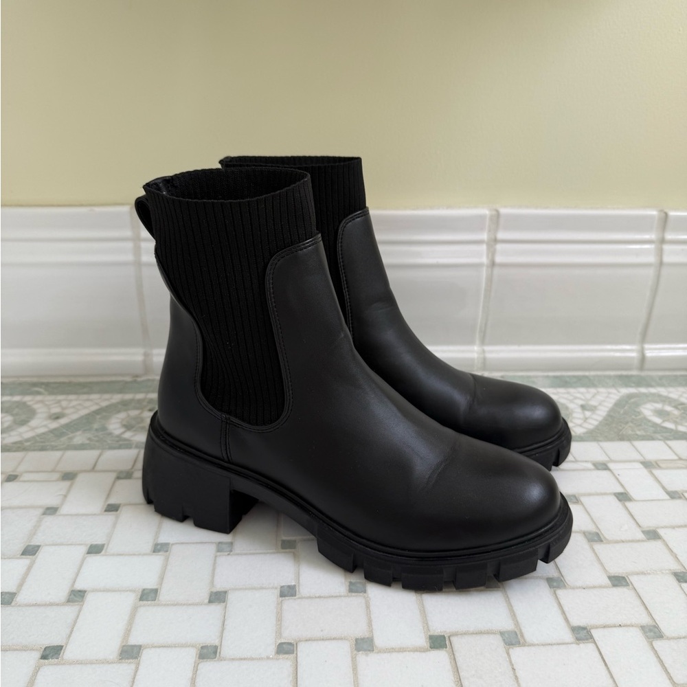 Steve Madden Chelsea Lug Sole Boots